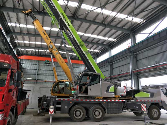 安乡县高空车出租需要注意哪些安全事项？