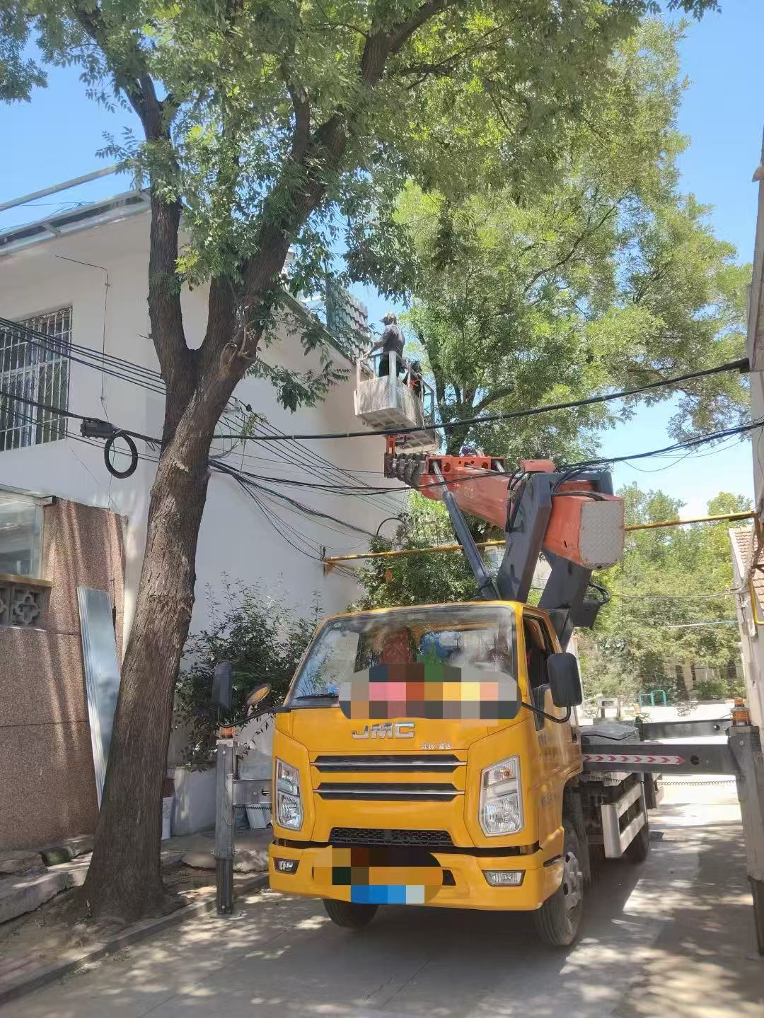 安乡县高空作业车能吊装重物吗？最大承载多少公斤？